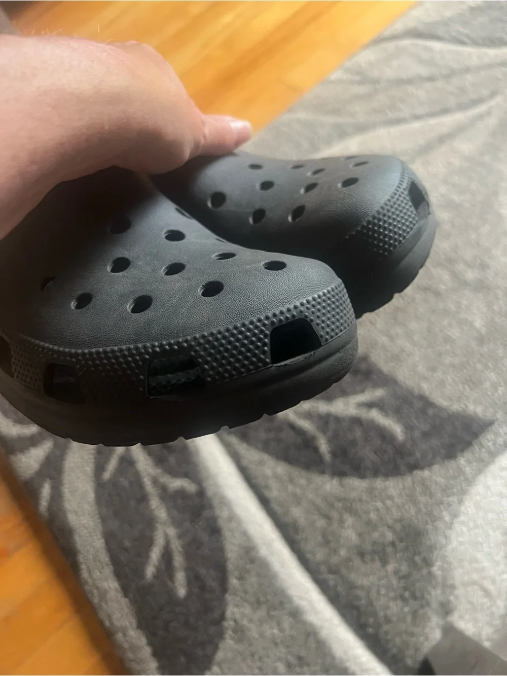 CROCS Black (men’s size 11) gently used